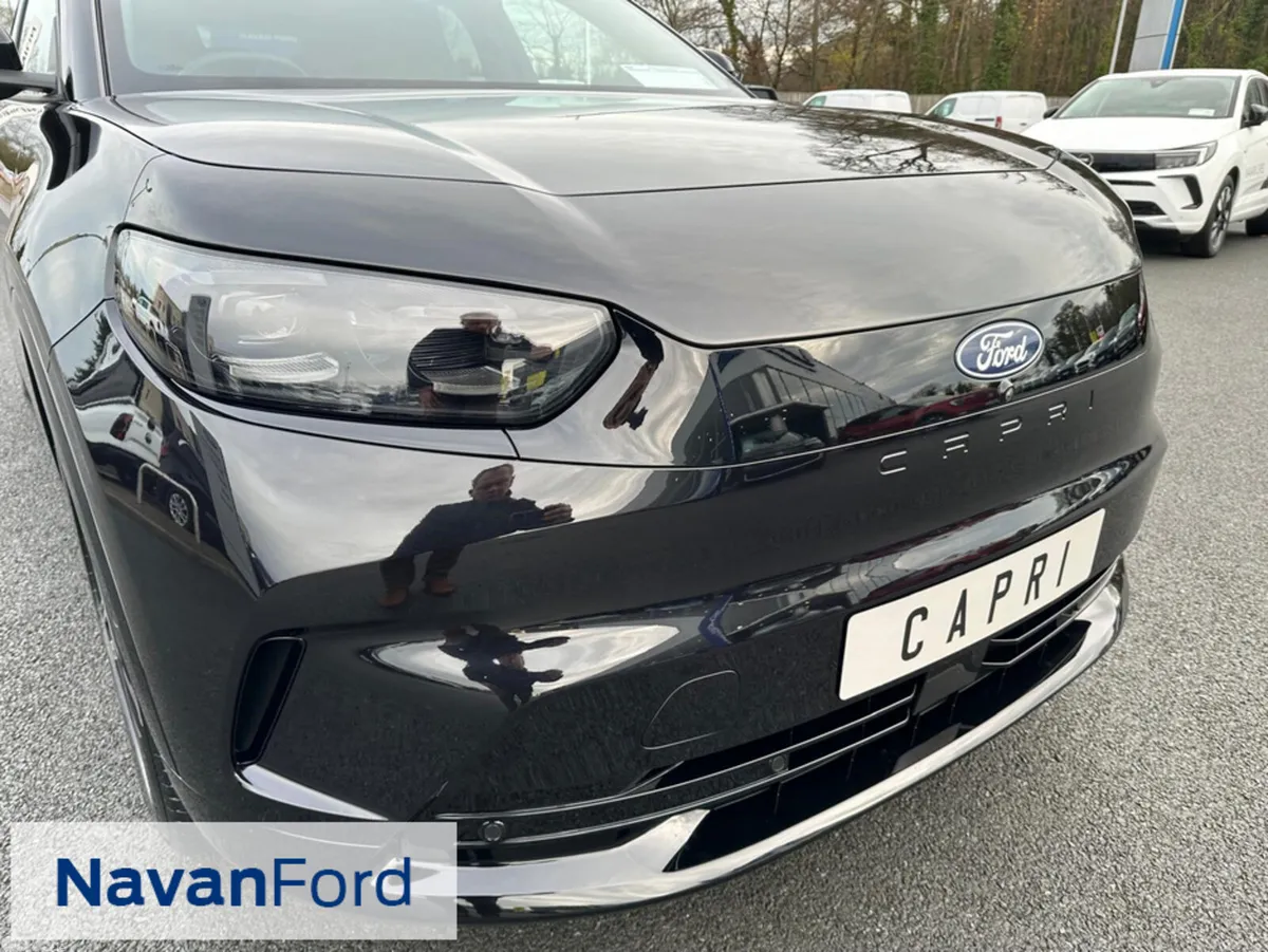 Ford Capri SUV, Electric, 2027, Black