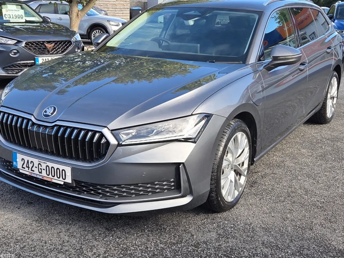 Skoda Superb Estate, Petrol Plug-in Hybrid, 2024, Grey