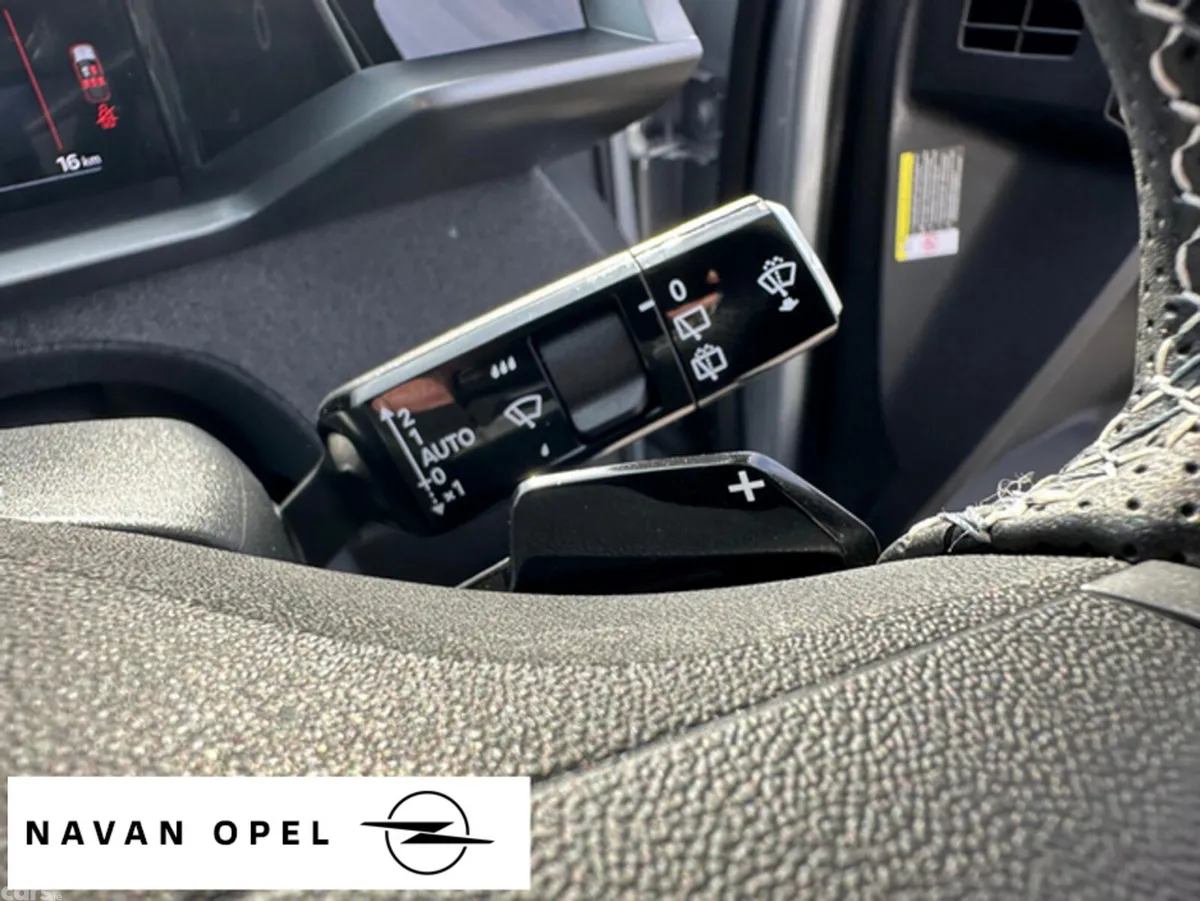 Opel Grandland SUV, Petrol Hybrid, 2027, Silver