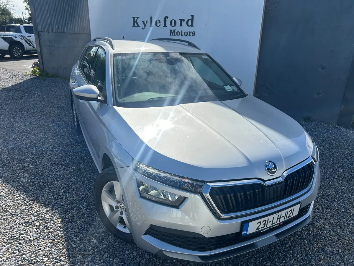 Skoda Kamiq Hatchback, Petrol, 2023, Grey