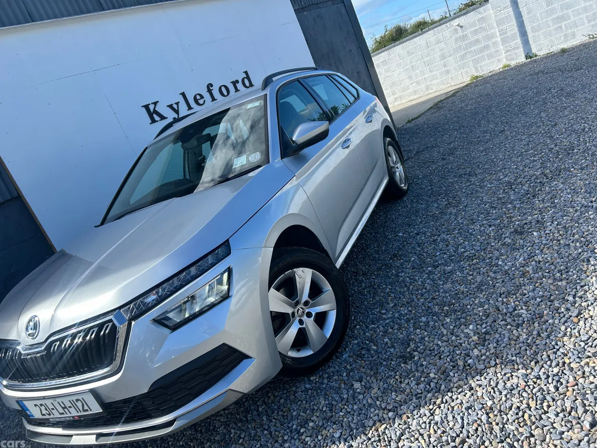 Skoda Kamiq Hatchback, Petrol, 2023, Grey