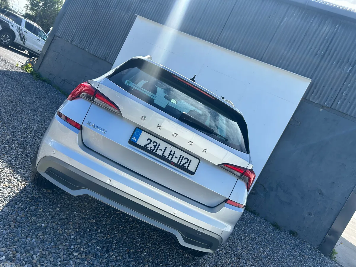 Skoda Kamiq Hatchback, Petrol, 2023, Grey