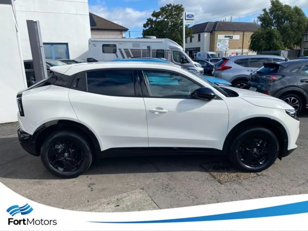Alfa Romeo Junior Hatchback, Petrol Hybrid, 2026, White