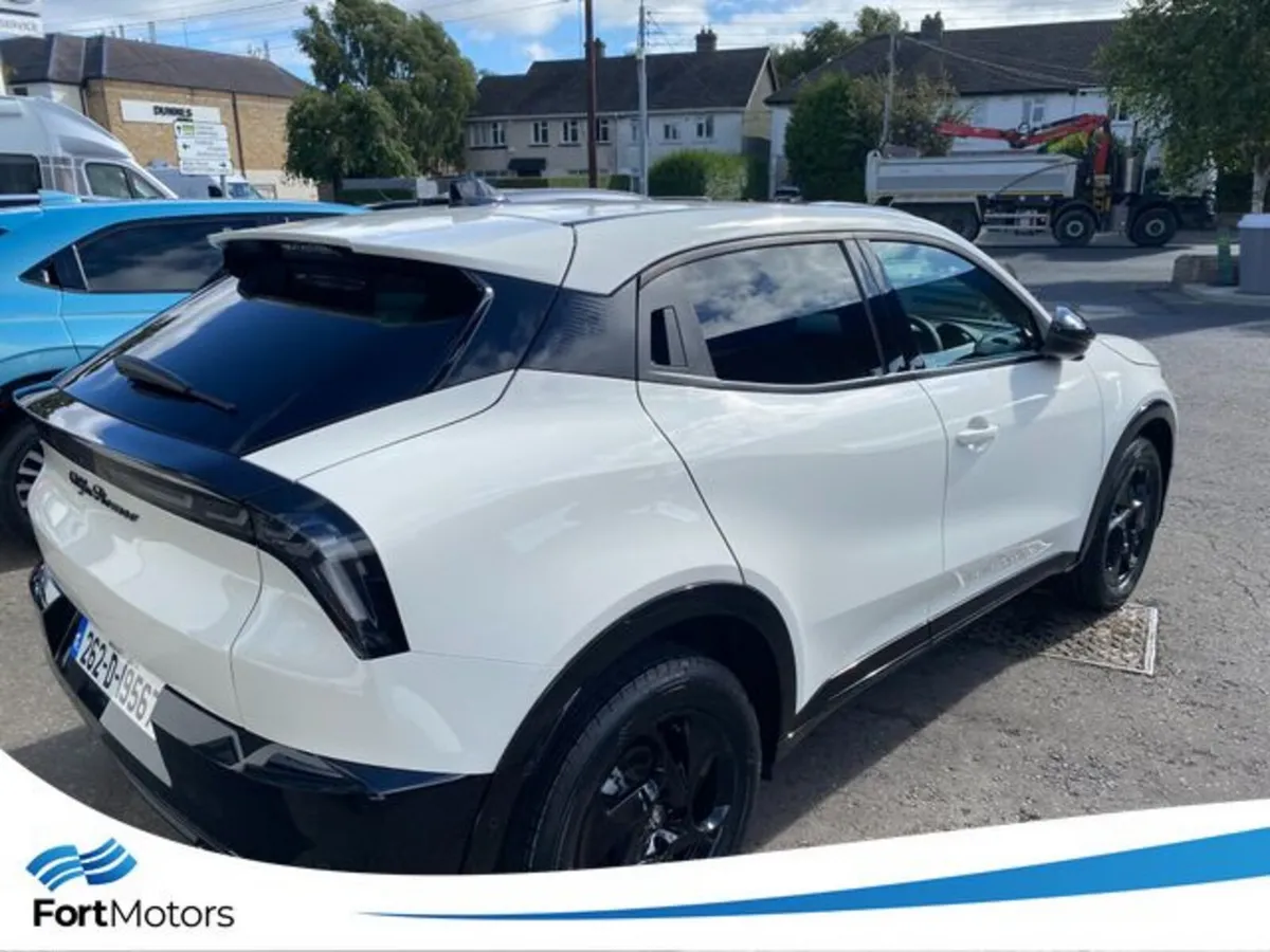 Alfa Romeo Junior Hatchback, Petrol Hybrid, 2026, White