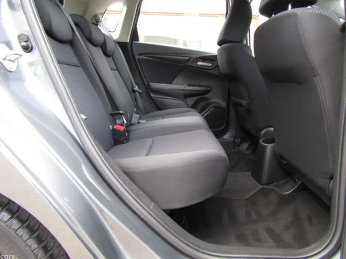 Honda Jazz Hatchback, Petrol, 2019, Grey