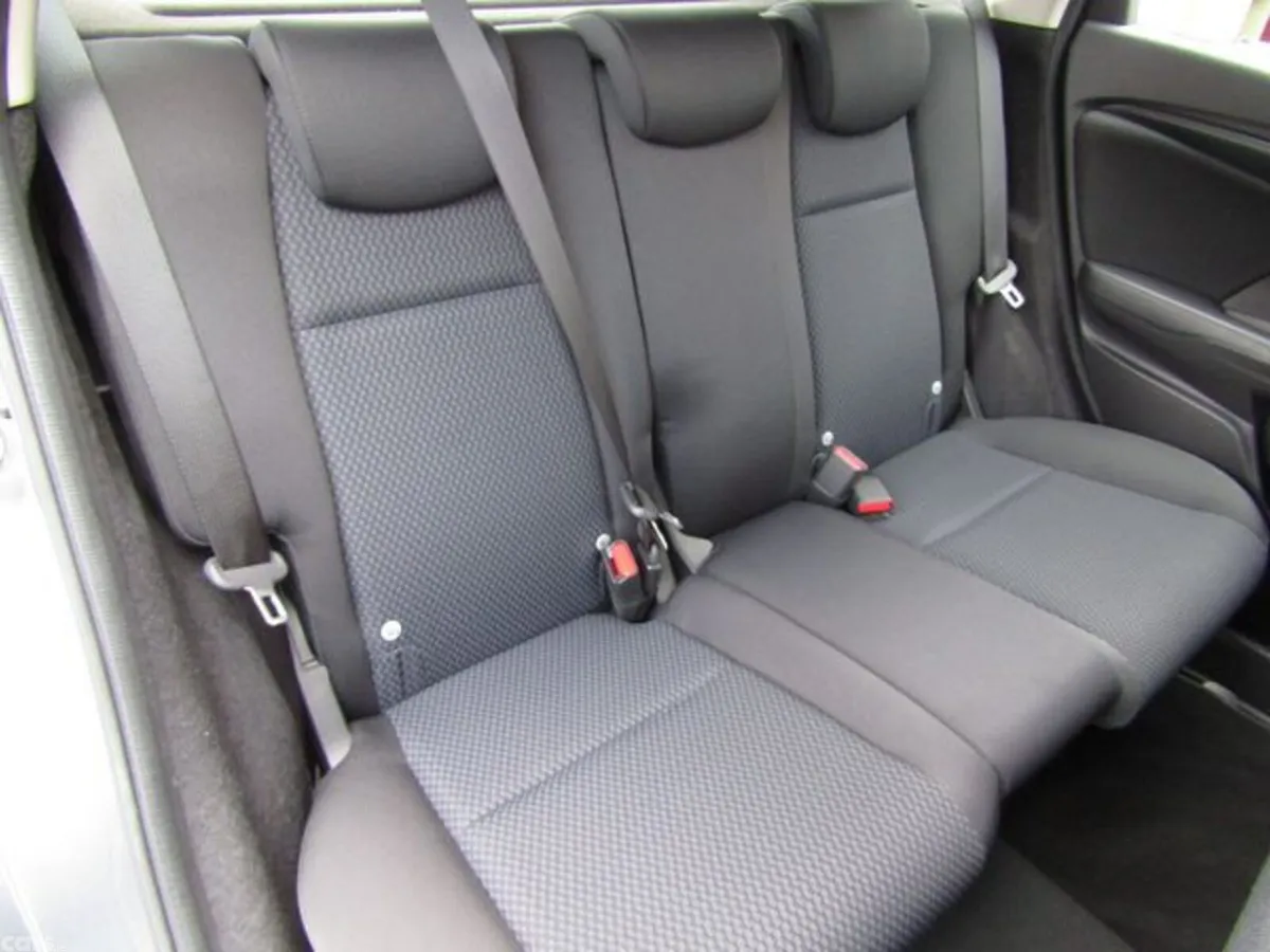 Honda Jazz Hatchback, Petrol, 2019, Grey