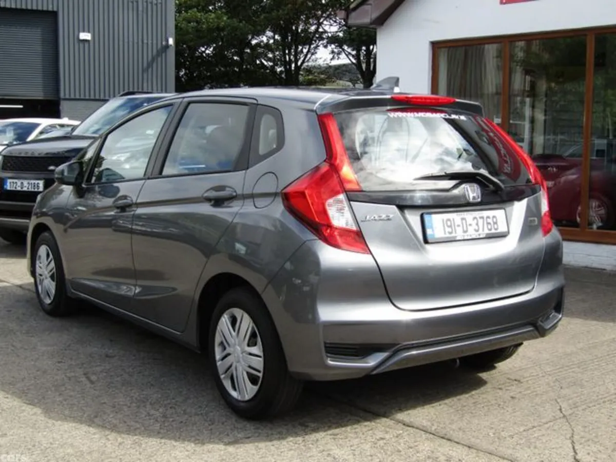 Honda Jazz Hatchback, Petrol, 2019, Grey