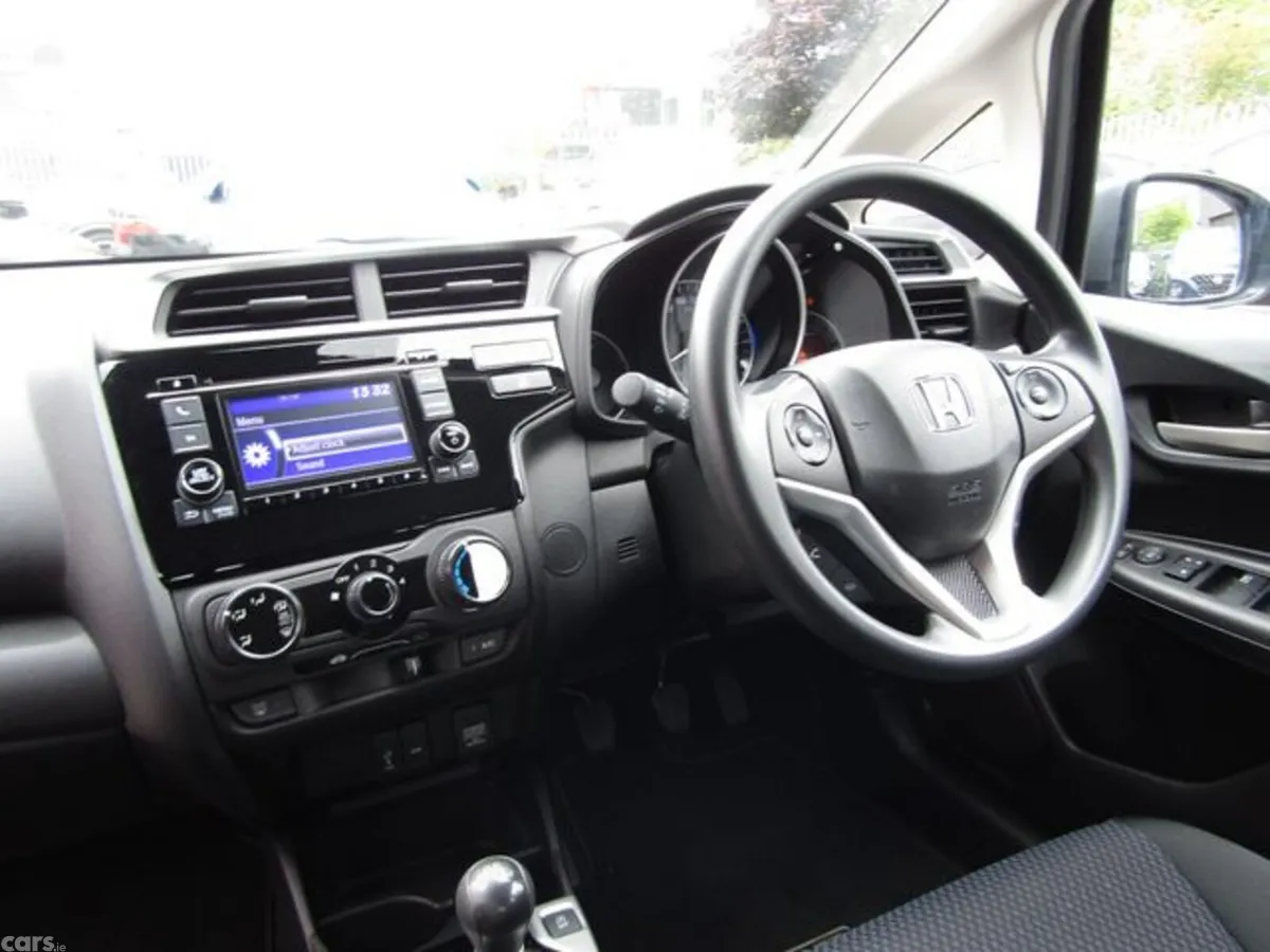 Honda Jazz Hatchback, Petrol, 2019, Grey