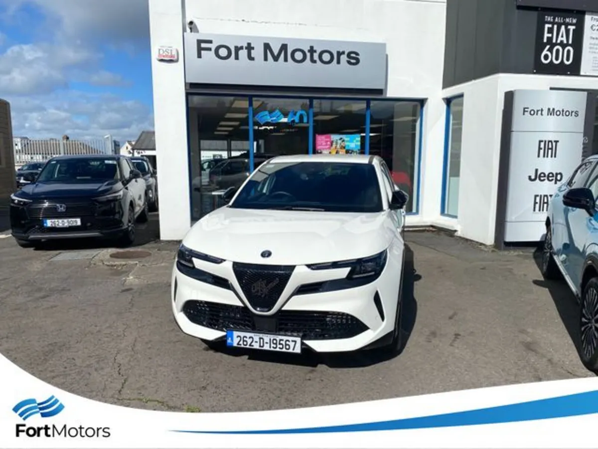Alfa Romeo Junior Hatchback, Petrol Hybrid, 2026, White