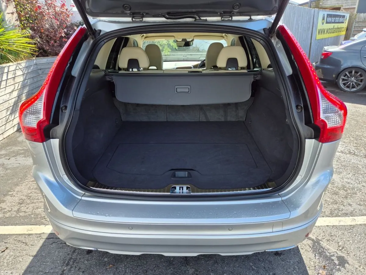 Volvo XC60 SUV, Diesel, 2017, Silver