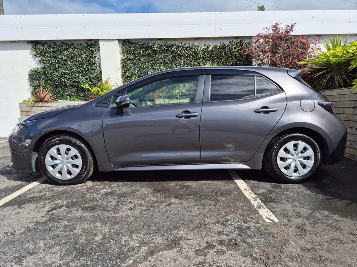 Toyota Corolla Hatchback, Petrol Hybrid, 2022, Grey