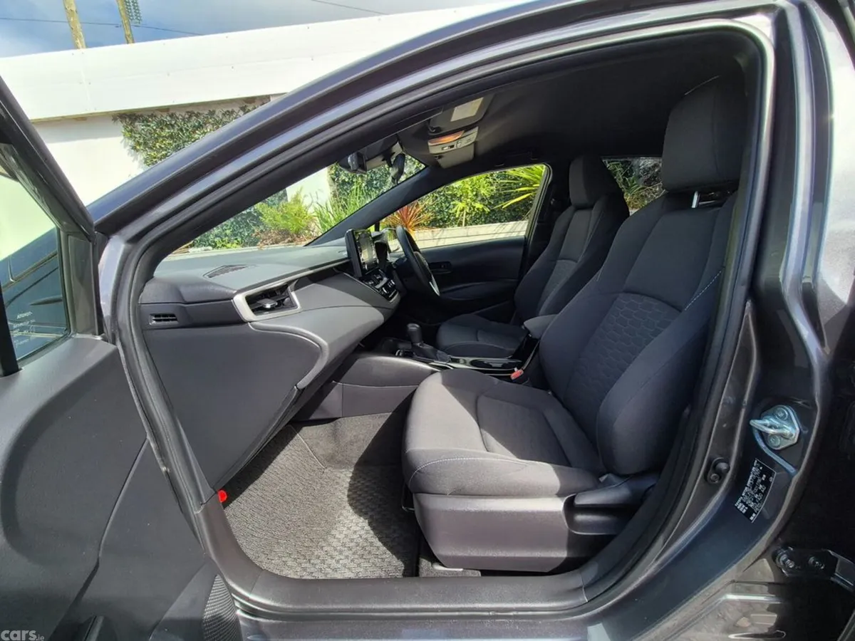 Toyota Corolla Hatchback, Petrol Hybrid, 2022, Grey