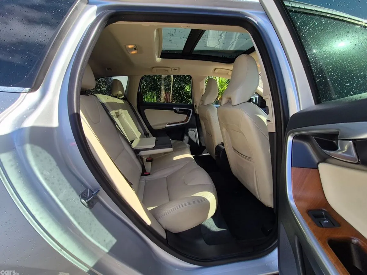 Volvo XC60 SUV, Diesel, 2017, Silver