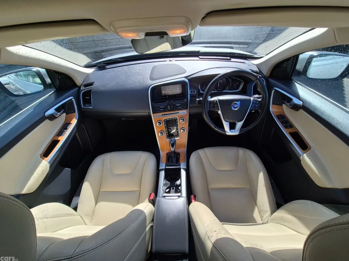 Volvo XC60 SUV, Diesel, 2017, Silver