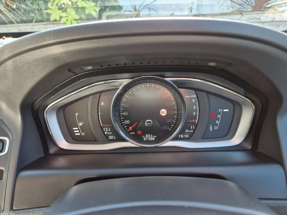 Volvo XC60 SUV, Diesel, 2017, Silver