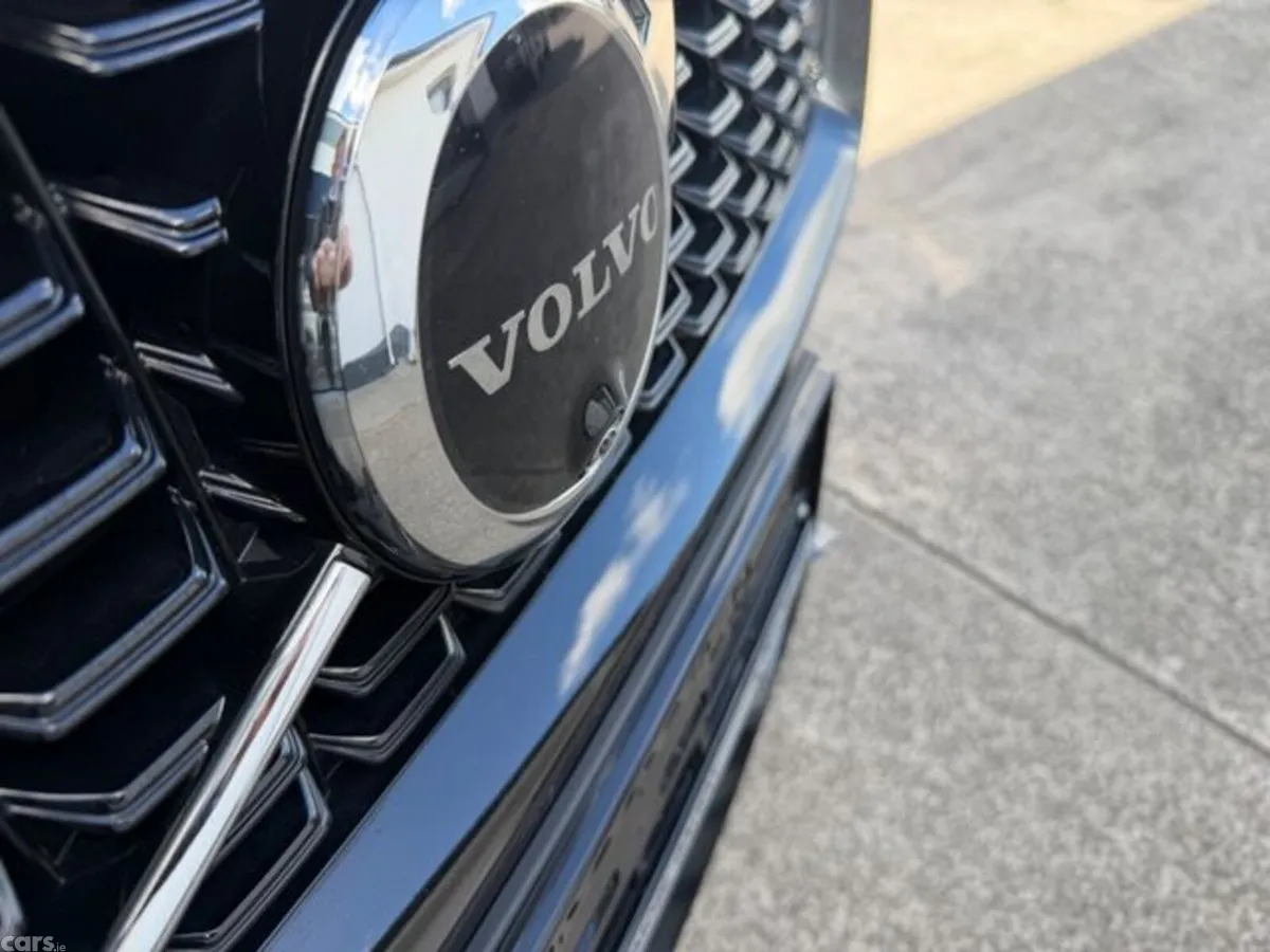 Volvo XC90 SUV, Petrol Plug-in Hybrid, 2024, Black