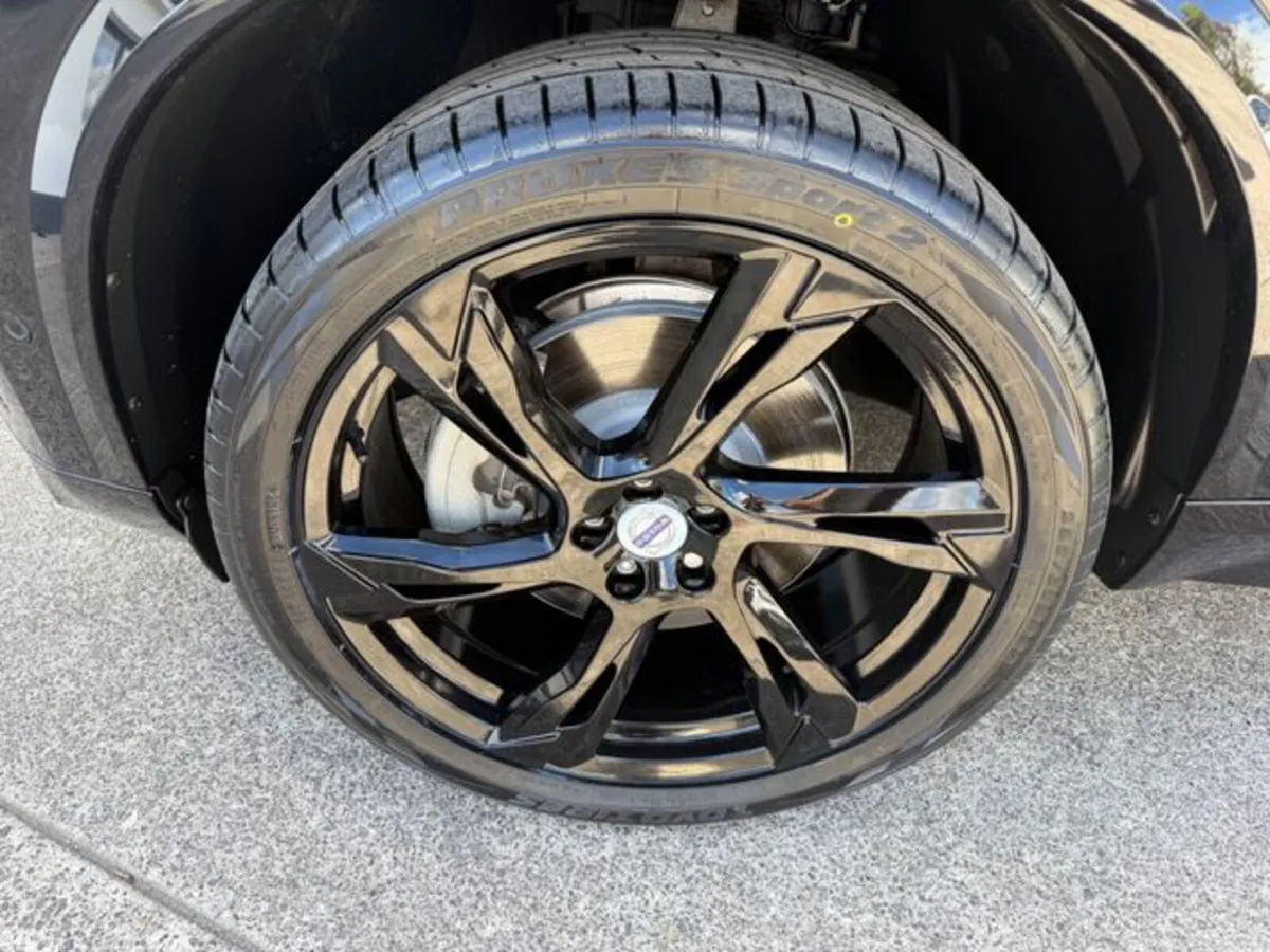 Volvo XC90 SUV, Petrol Plug-in Hybrid, 2024, Black