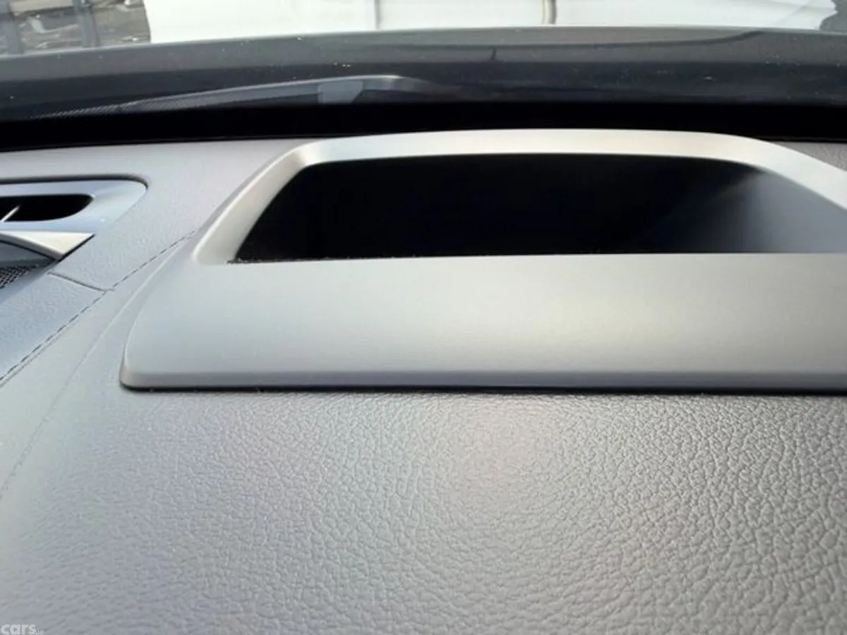 Volvo XC90 SUV, Petrol Plug-in Hybrid, 2024, Black