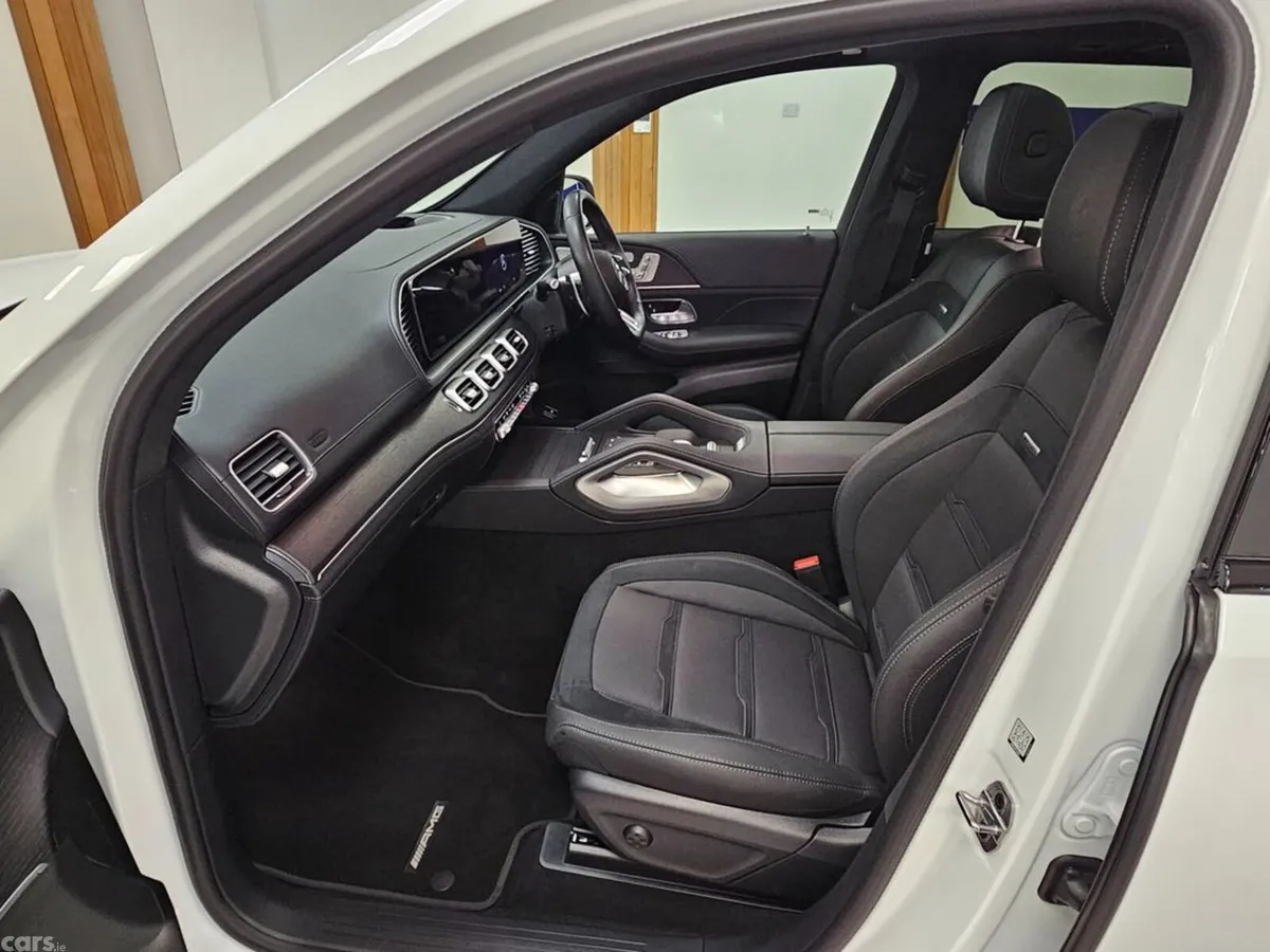 Mercedes-Benz GLE SUV, Petrol Plug-in Hybrid, 2025, White