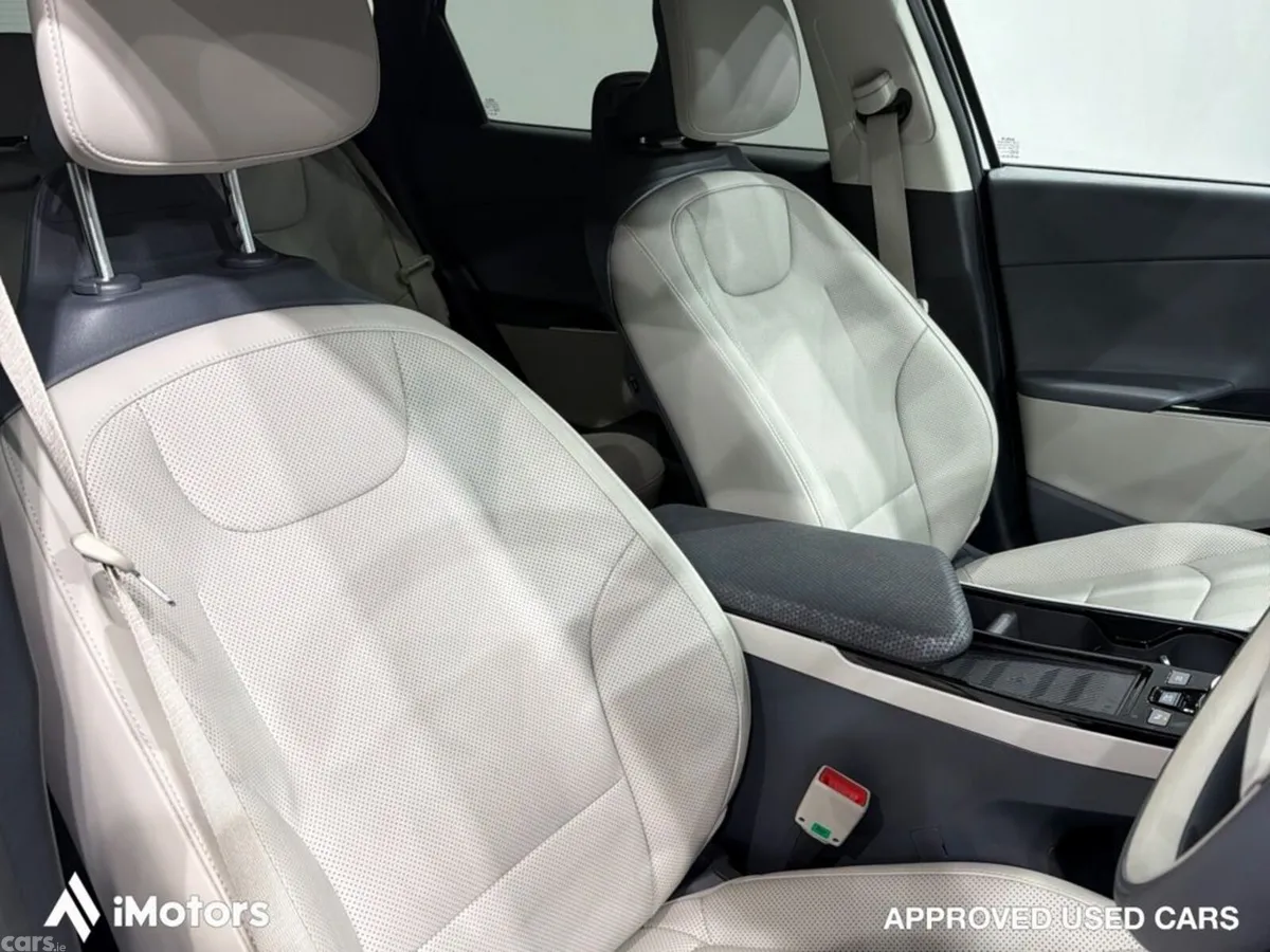 Kia EV6 SUV, Electric, 2024, White