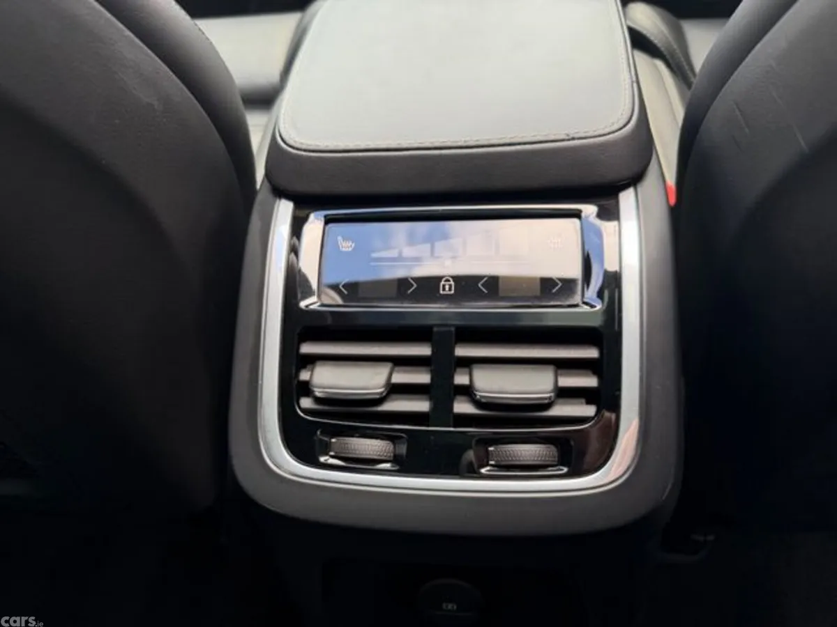 Volvo XC90 SUV, Petrol Plug-in Hybrid, 2024, Black