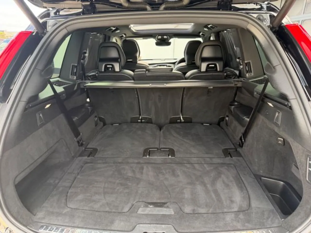 Volvo XC90 SUV, Petrol Plug-in Hybrid, 2024, Black