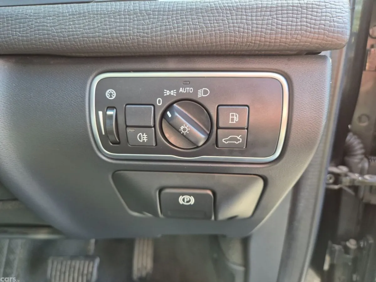 Volvo XC60 SUV, Diesel, 2017, Black