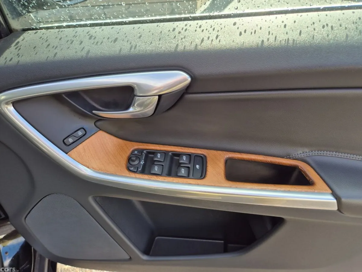 Volvo XC60 SUV, Diesel, 2017, Black
