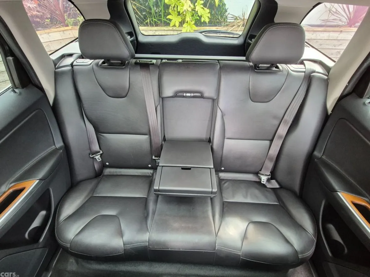 Volvo XC60 SUV, Diesel, 2017, Black