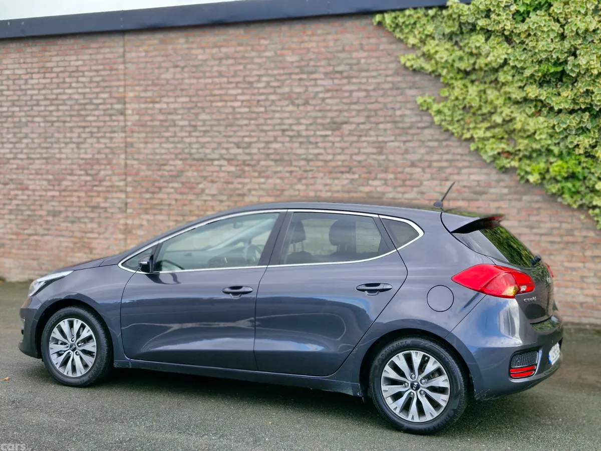 Kia Ceed Hatchback, Diesel, 2017, Grey