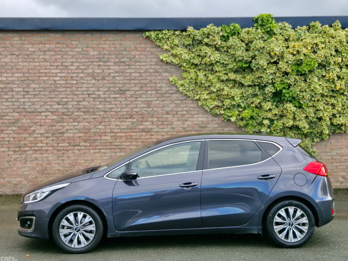 Kia Ceed Hatchback, Diesel, 2017, Grey