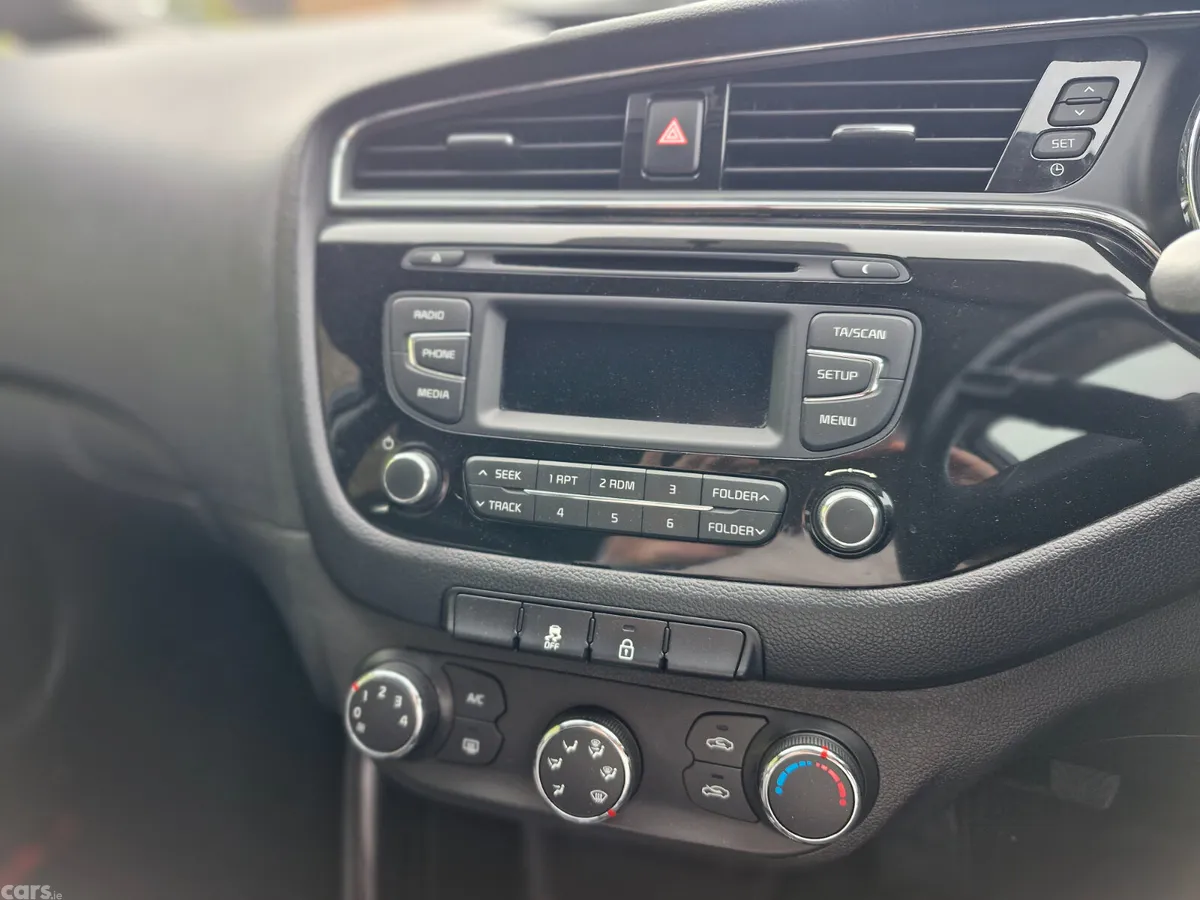 Kia Ceed Hatchback, Diesel, 2017, Grey