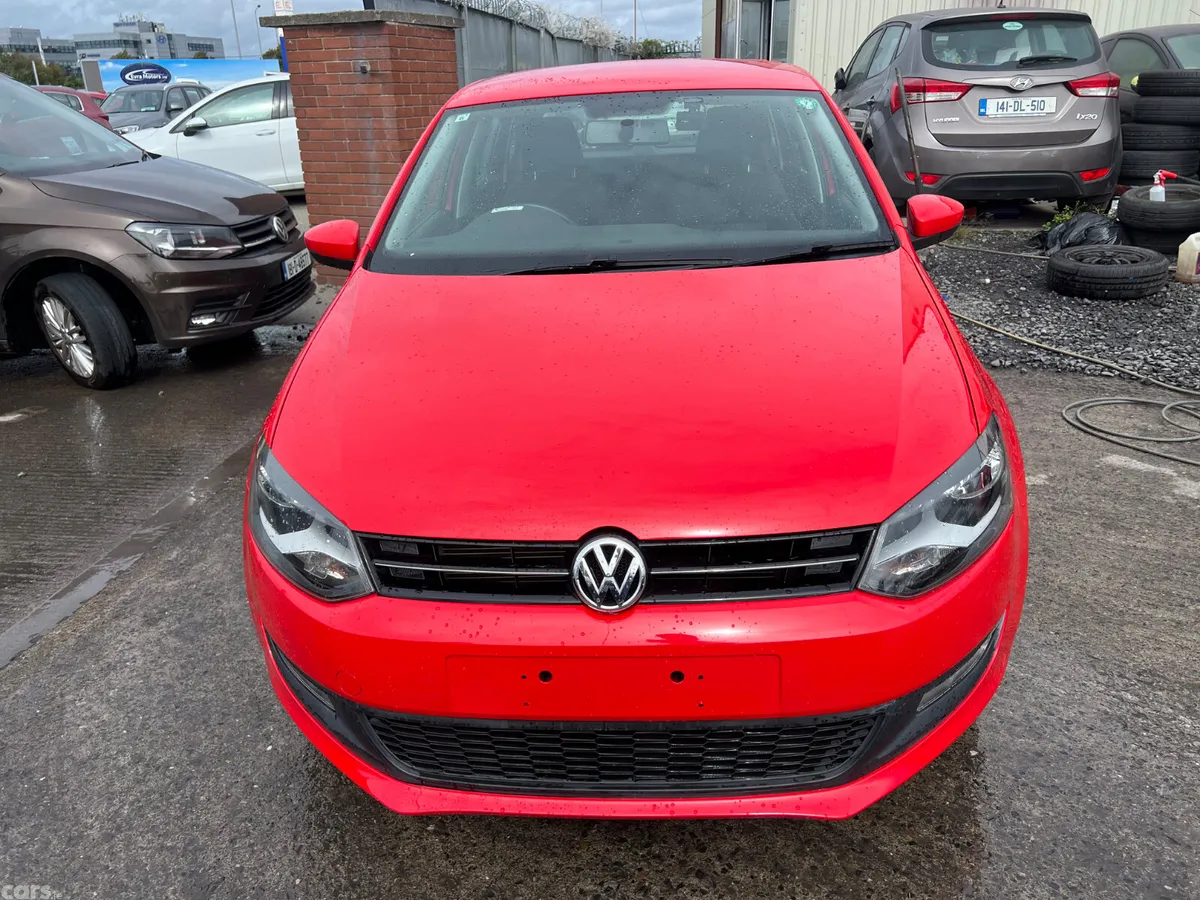 Volkswagen Polo Hatchback, Petrol, 2013, Red