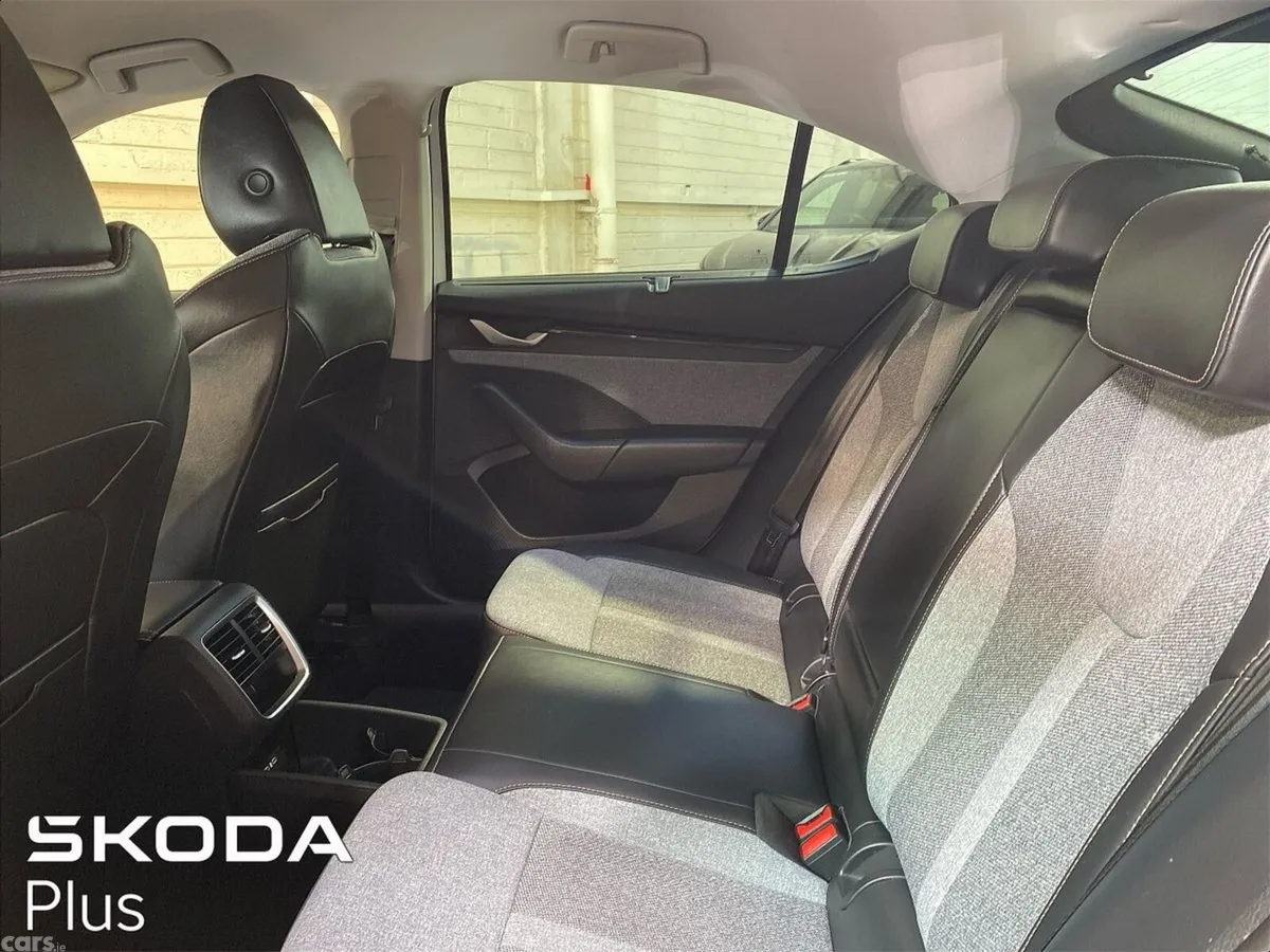 Skoda Octavia Saloon, Petrol, 2024, White