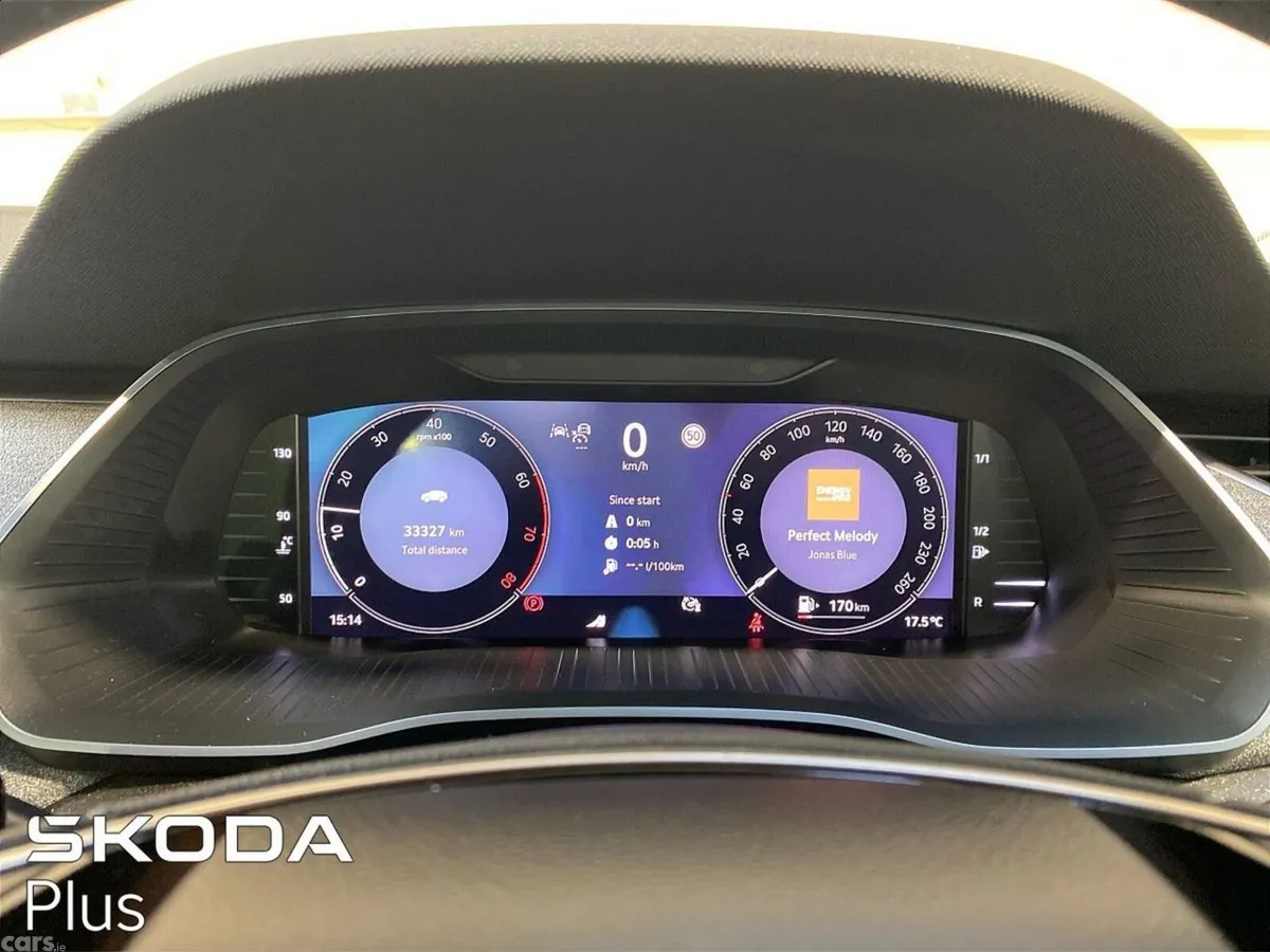 Skoda Octavia Saloon, Petrol, 2024, White