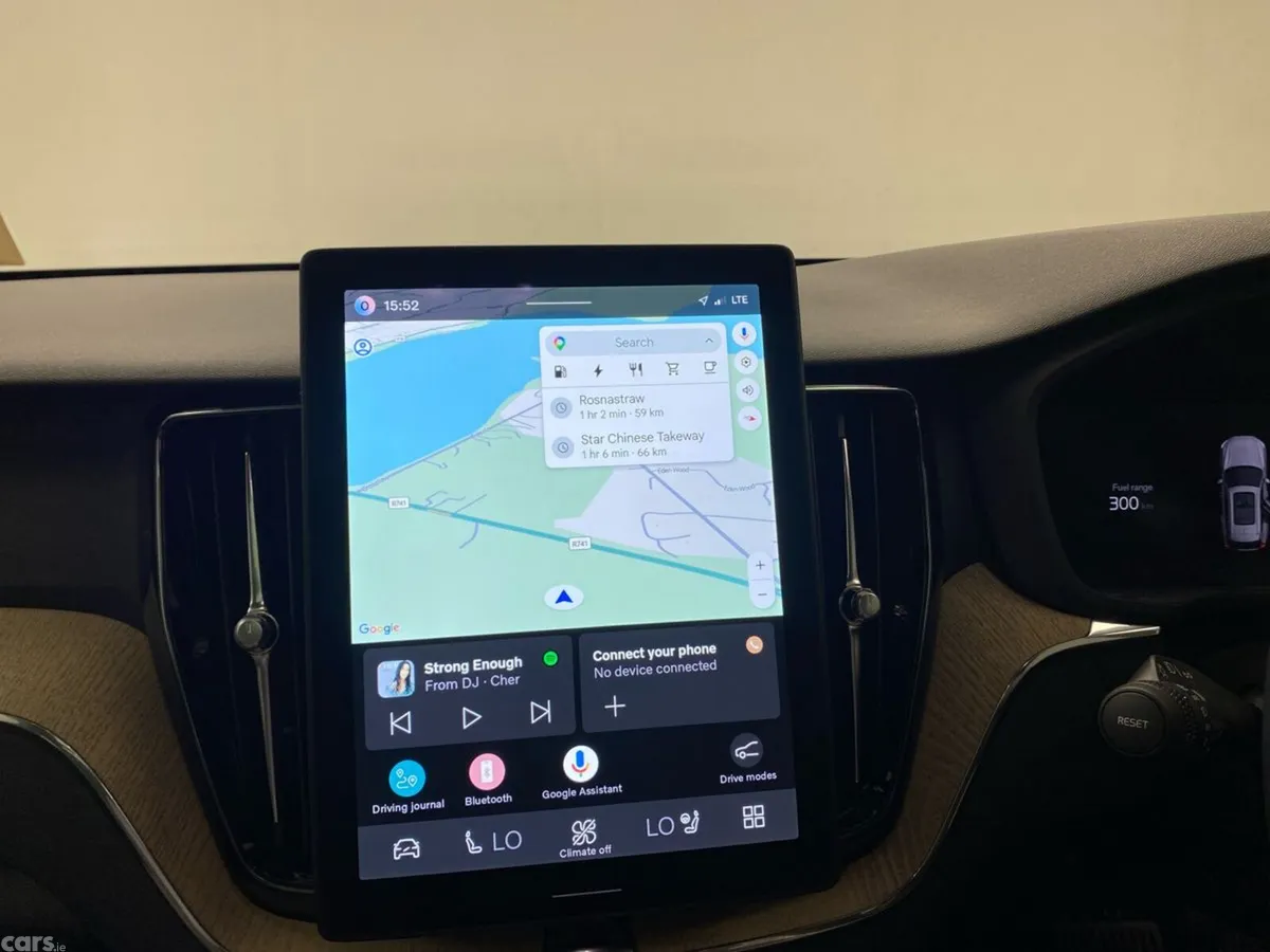 Volvo XC60 SUV, Petrol Plug-in Hybrid, 2026, Green