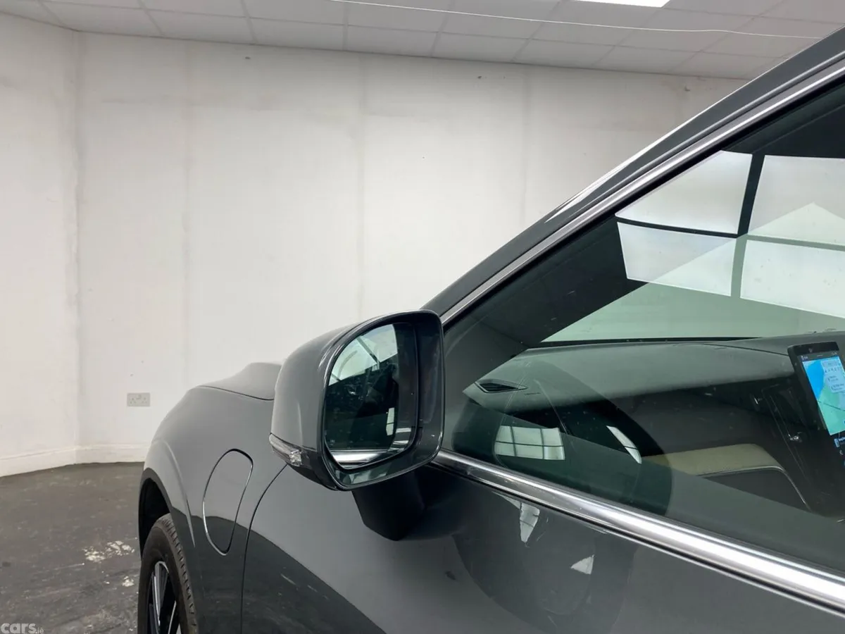 Volvo XC60 SUV, Petrol Plug-in Hybrid, 2026, Green