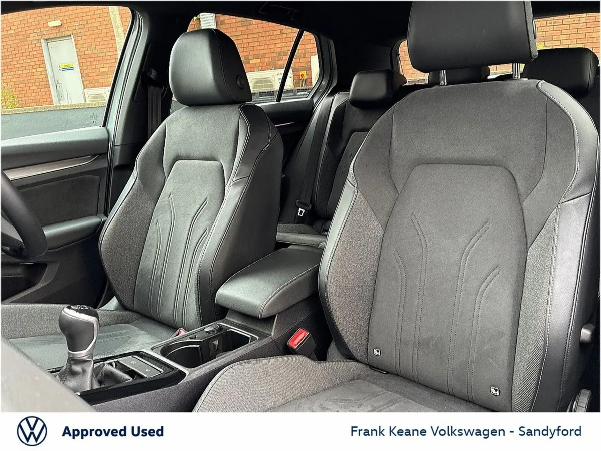 Volkswagen Golf Estate, Diesel, 2024, Grey