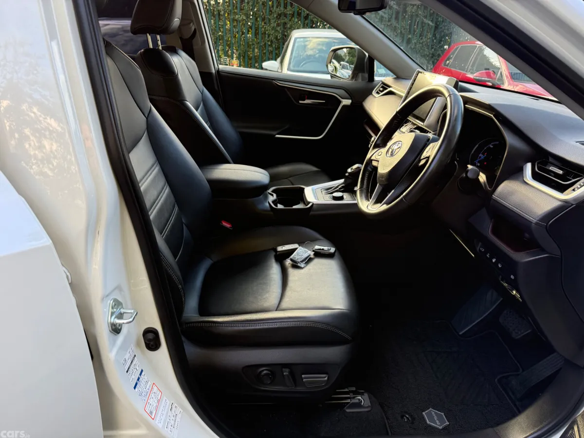 Toyota RAV4 SUV, Petrol Hybrid, 2020, White
