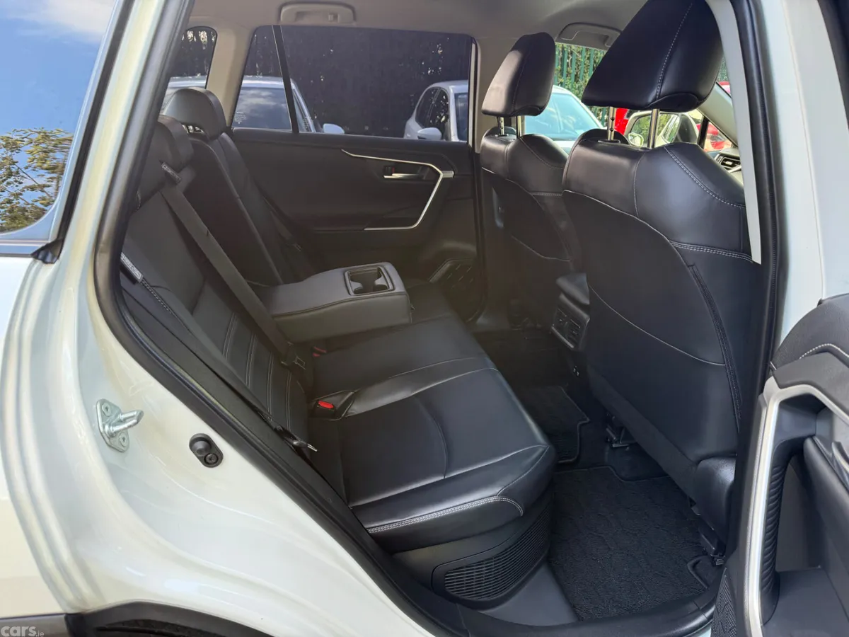 Toyota RAV4 SUV, Petrol Hybrid, 2020, White