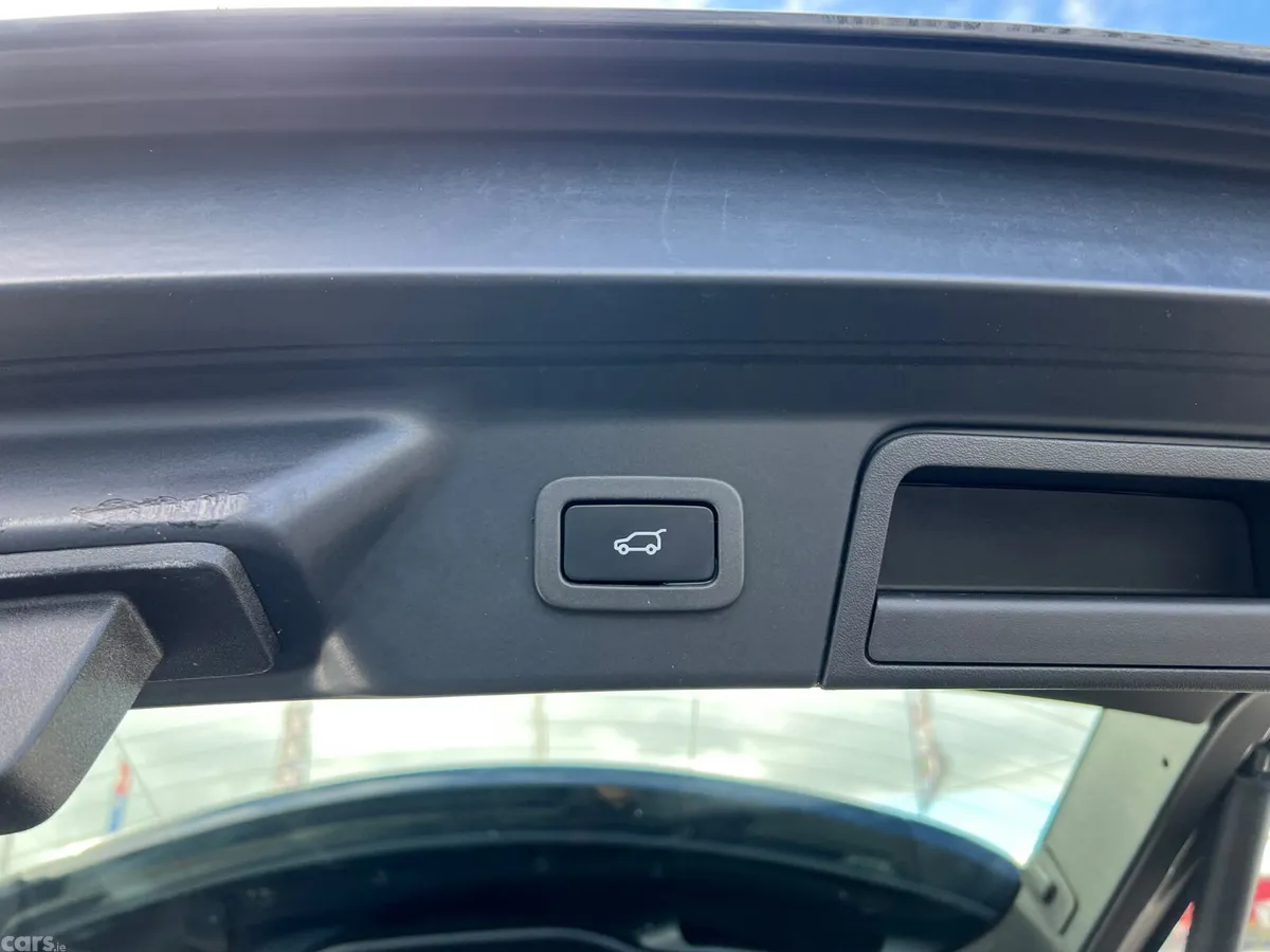 Land Rover Range Rover Velar SUV, Diesel, 2019, Black