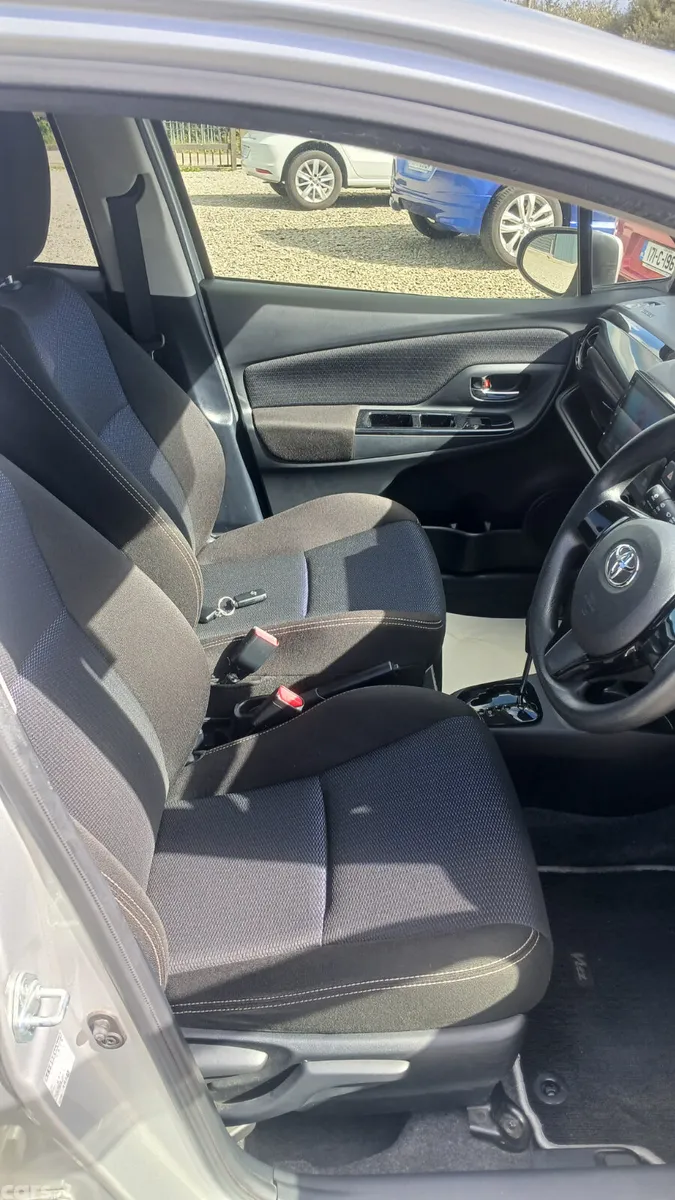 Toyota Vitz Hatchback, Petrol, 2018, Silver