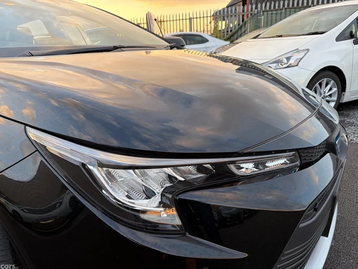 Toyota Corolla Estate, Petrol Hybrid, 2023, Black