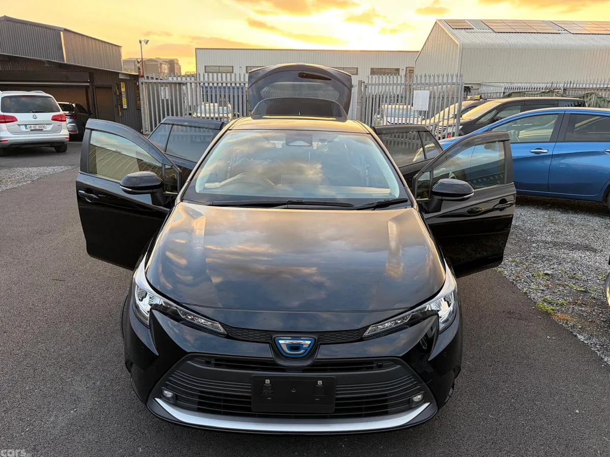Toyota Corolla Estate, Petrol Hybrid, 2023, Black