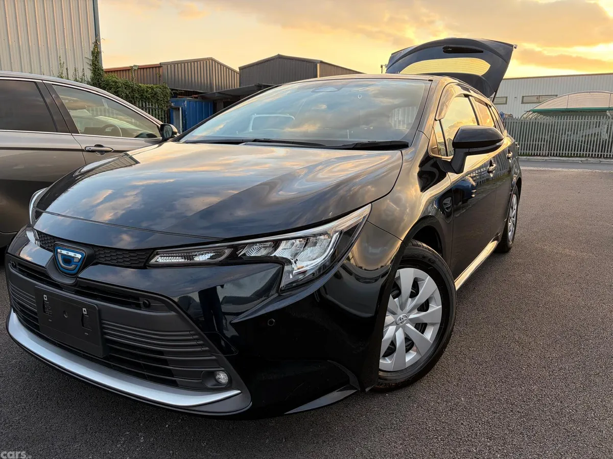 Toyota Corolla Estate, Petrol Hybrid, 2023, Black