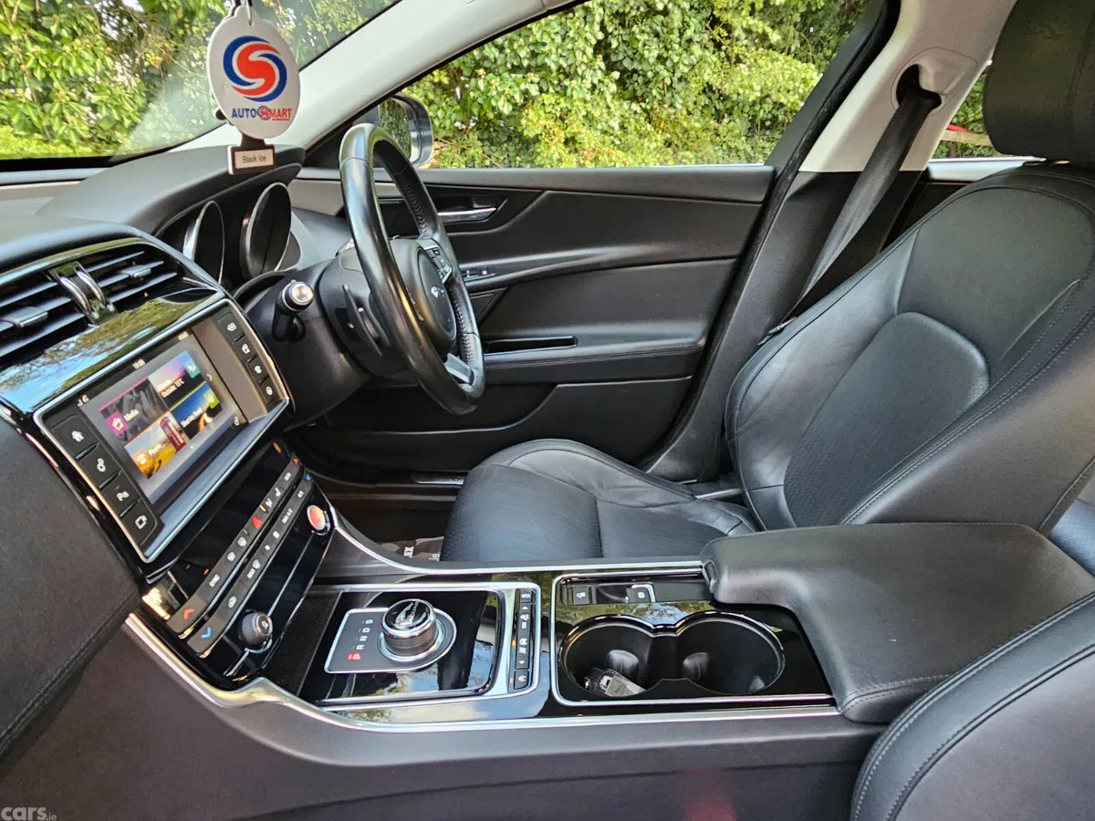 Jaguar XE Saloon, Diesel, 2017, Black