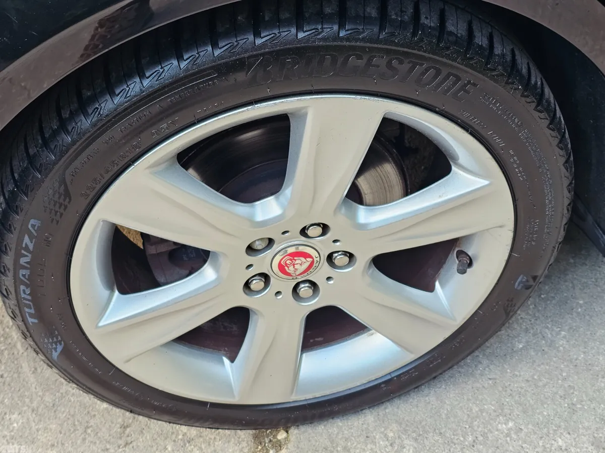 Jaguar XE Saloon, Diesel, 2017, Black