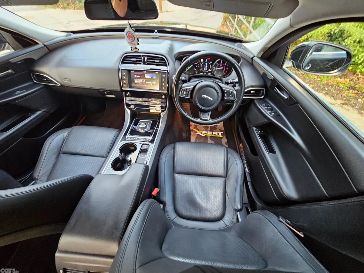 Jaguar XE Saloon, Diesel, 2017, Black