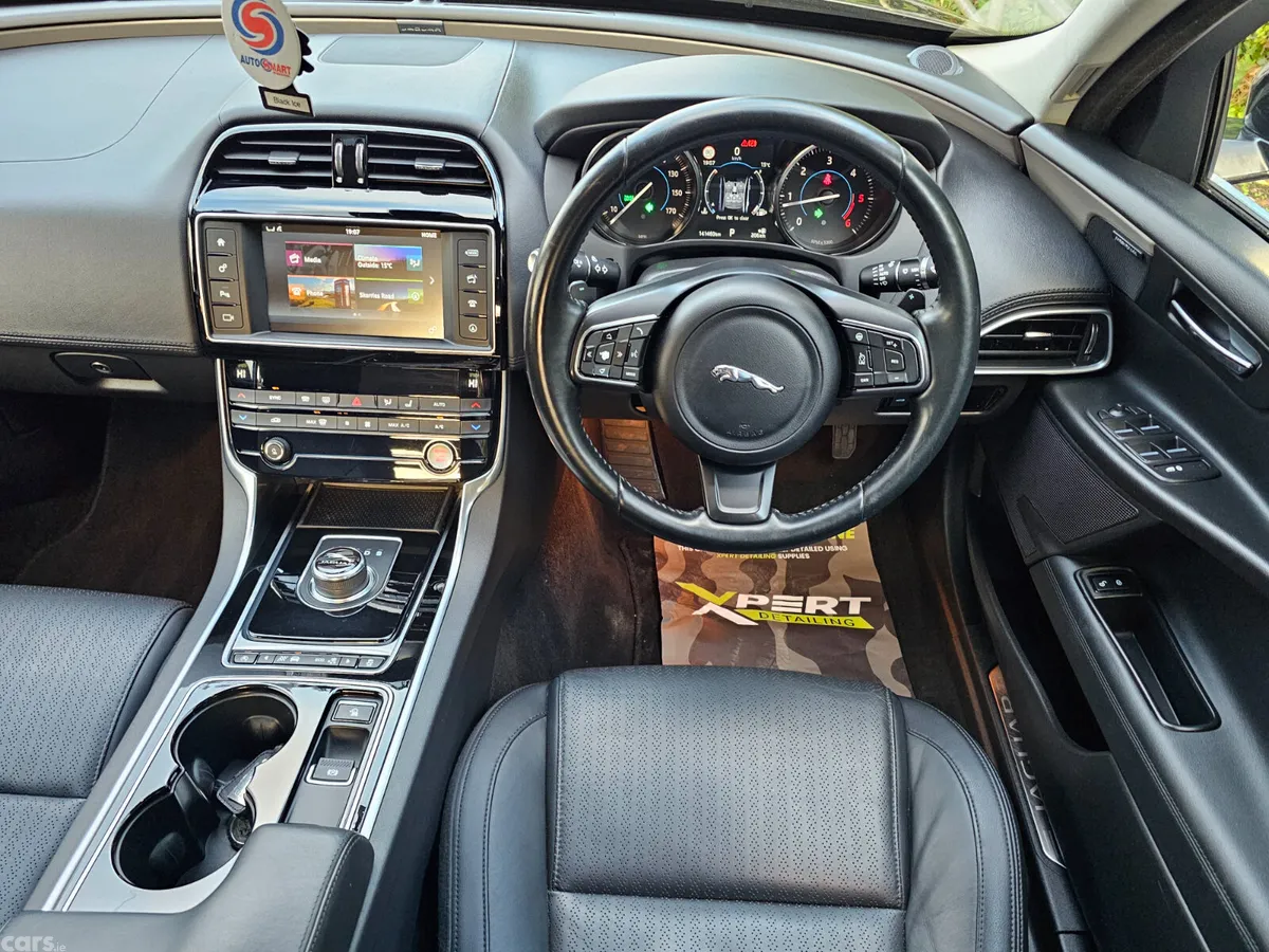 Jaguar XE Saloon, Diesel, 2017, Black