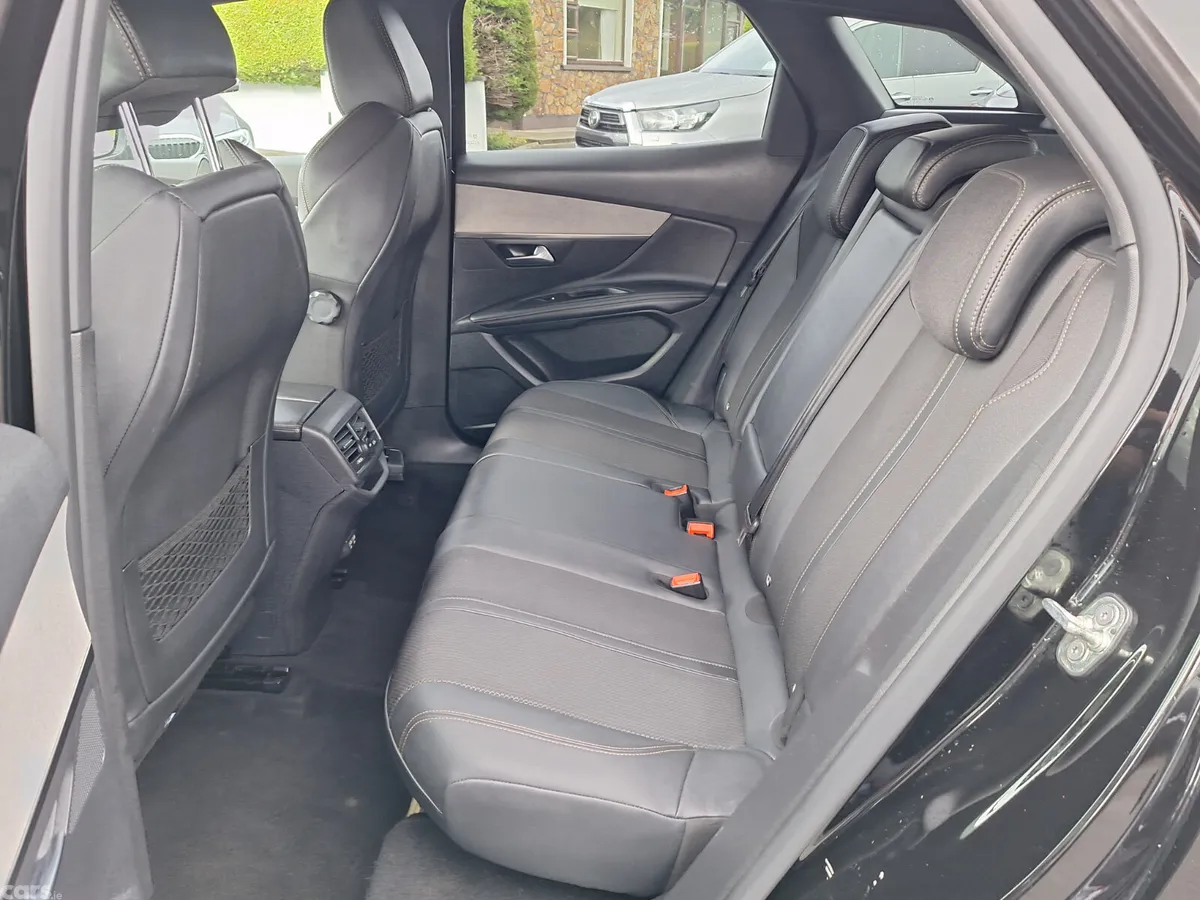 Peugeot 3008 MPV, Diesel, 2024, Black